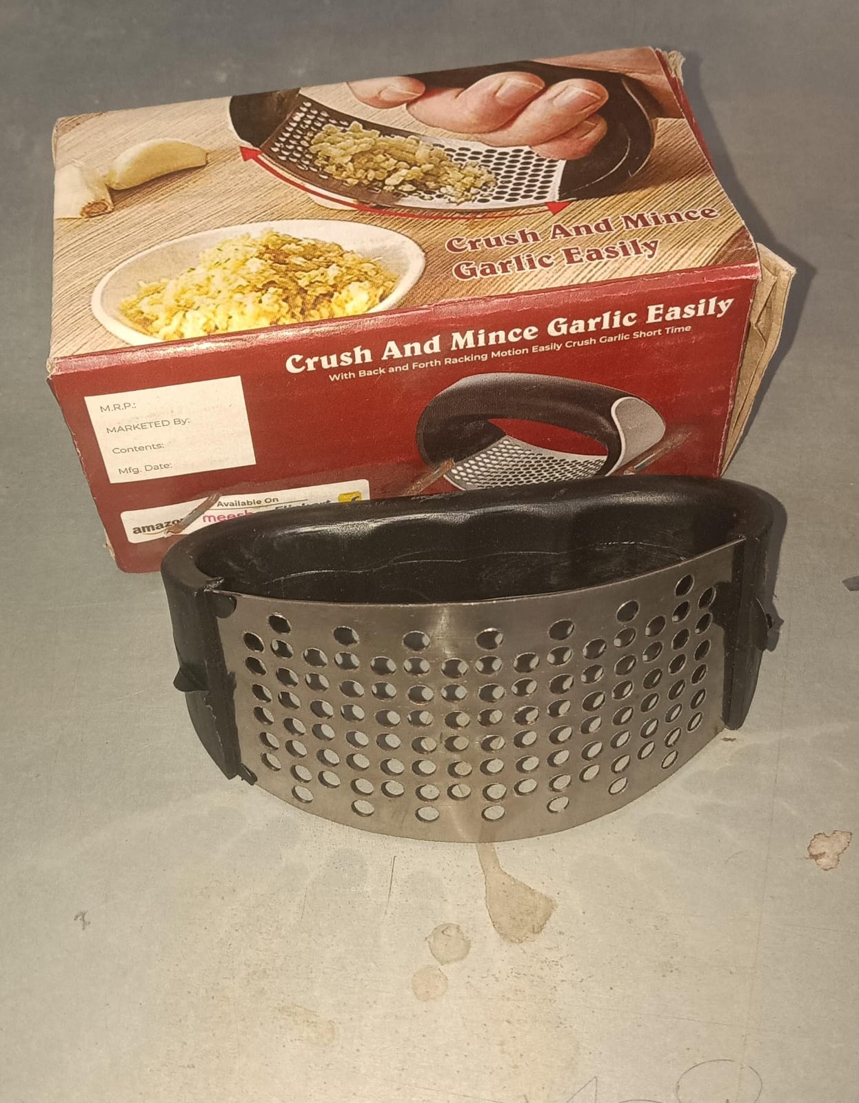 Stainless Steel Garlic Presser  / Crusher (Multicolor) Stainless Steel Garlic Presser  / Crusher (Multicolor)